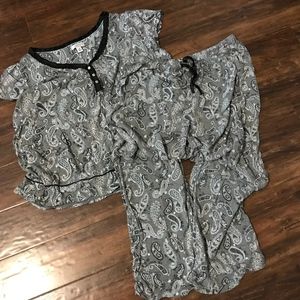 Croft & Barrow Gray Blue White Paisley Pajama Set